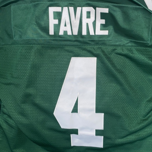 Legendary Brett Favre Green Bay Jersey - Picture 7 of 8